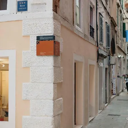 Old Town Apartment Split Exterior photo
